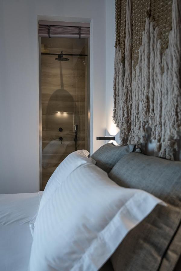 Vivere Luxury Suites Pera Gyalos Zewnętrze zdjęcie
