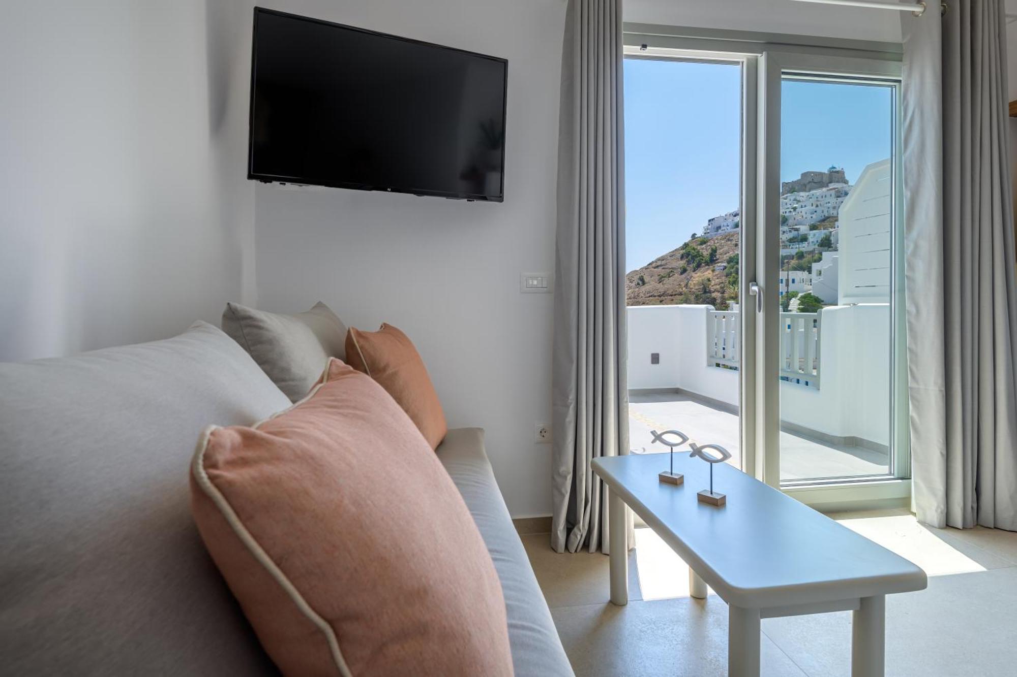 Vivere Luxury Suites Pera Gyalos Zewnętrze zdjęcie