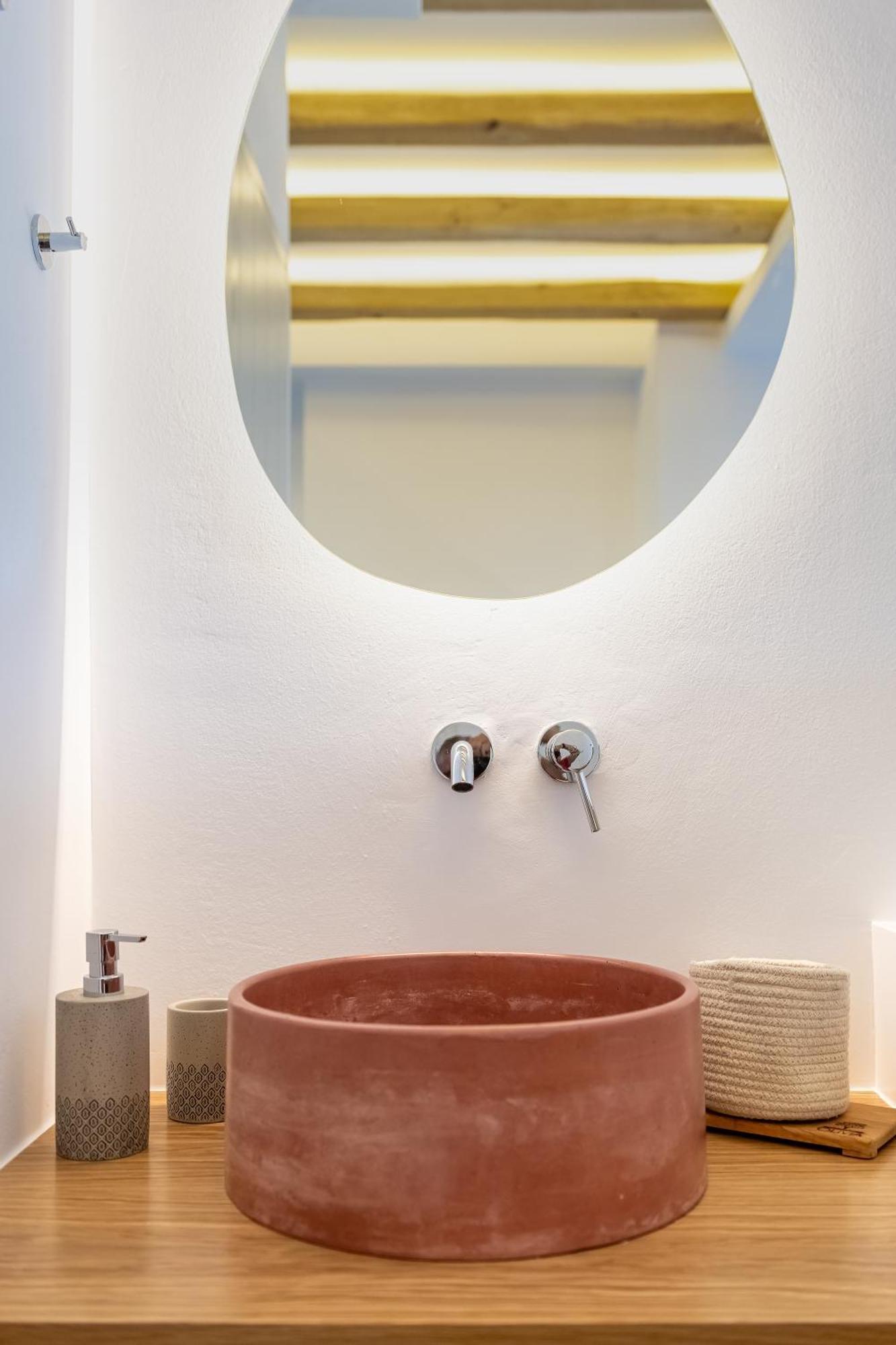 Vivere Luxury Suites Pera Gyalos Zewnętrze zdjęcie