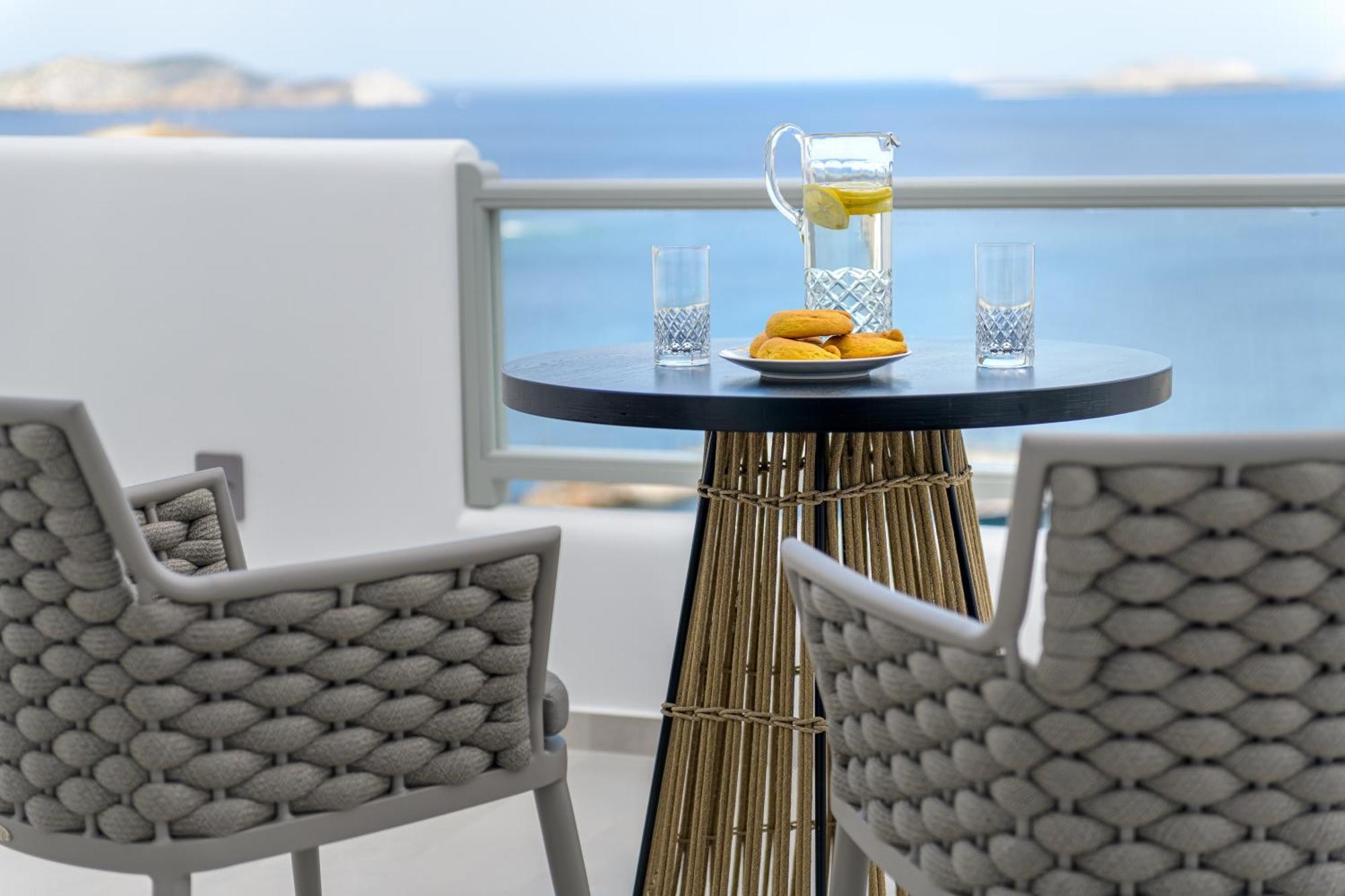 Vivere Luxury Suites Pera Gyalos Zewnętrze zdjęcie