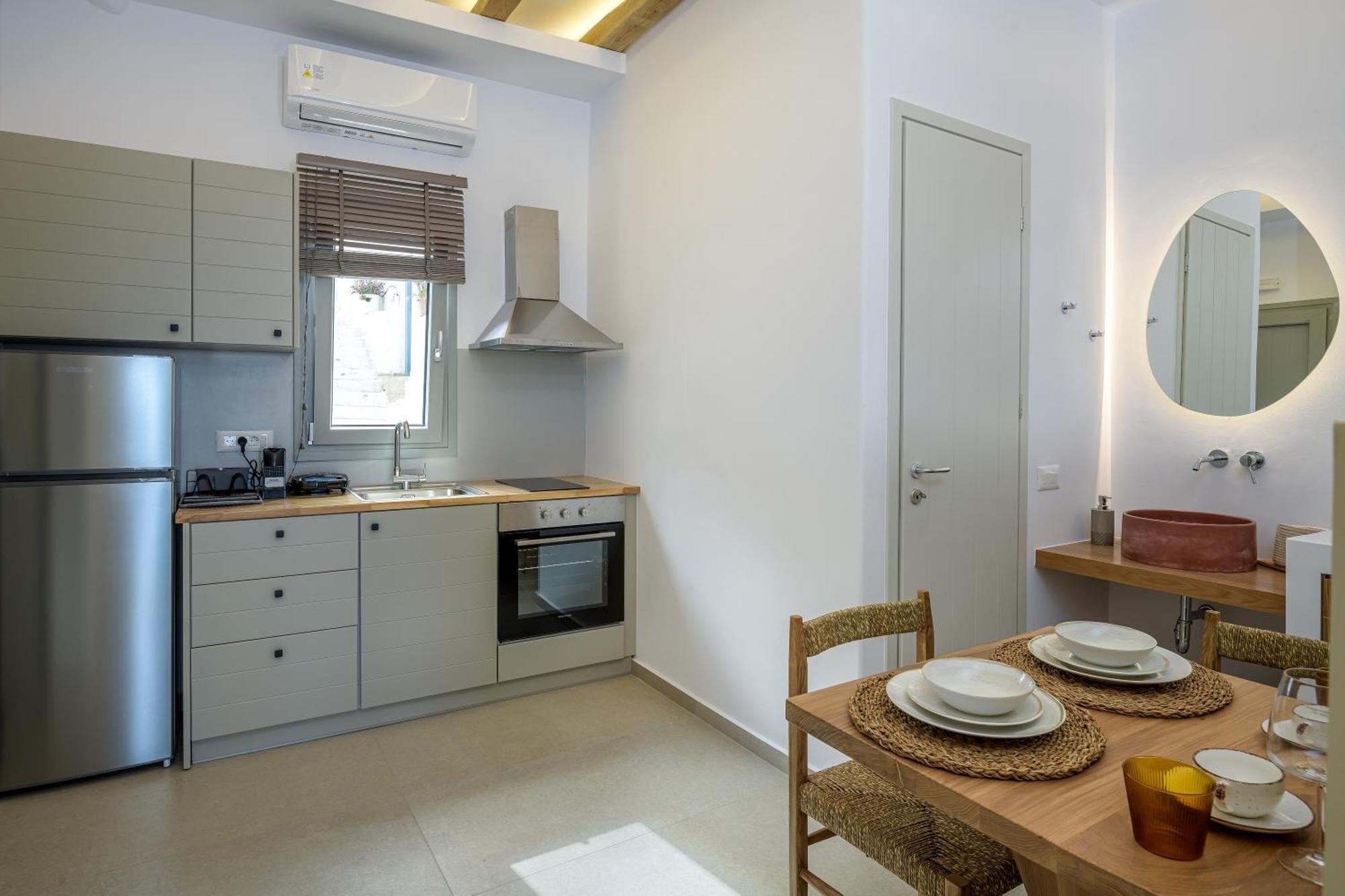 Vivere Luxury Suites Pera Gyalos Zewnętrze zdjęcie